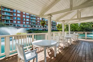 111 Cherry Valley Ave, Garden City, NY 11530 - Photo 10