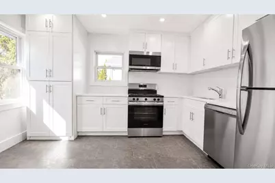 43 Yennicock Avenue #2, Port Washington, NY 11050 - Photo 6