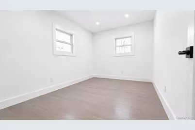 43 Yennicock Avenue #2, Port Washington, NY 11050 - Photo 10