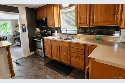 64 Crestwood Boulevard, Poughkeepsie, NY 12603 - Photo 4