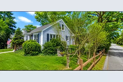 64 Crestwood Boulevard, Poughkeepsie, NY 12603 - Photo 2