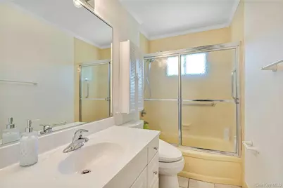 205 Villa Avenue, Deer Park, NY 11729 - Photo 10