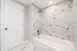 986 Cayuga Rd, West Hempstead, NY 11552 - Photo 20