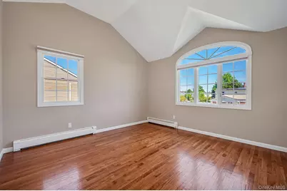 2454 Jefferson Street, East Meadow, NY 11554 - Photo 18