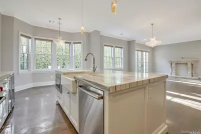 402 Grist Mill Circle, Roslyn, NY 11576 - Photo 12