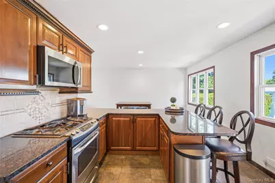 129 Sherman Street, Brentwood, NY 11717 - Photo 8