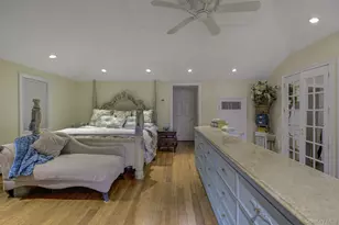 121 Laurel Ln, Syosset, NY 11791 - Photo 16