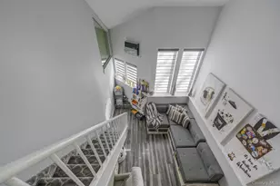 121 Laurel Ln, Syosset, NY 11791 - Photo 20