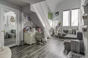 121 Laurel Ln, Syosset, NY 11791 - Photo 18