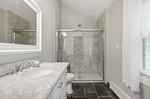 8 Lorraine Ct, Medford, NY 11763 - Photo 24