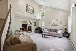 8 Lorraine Ct, Medford, NY 11763 - Photo 12