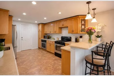 3 Sugar Pine Circle, Medford, NY 11763 - Photo 14