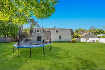 3 Sugar Pine Circle, Medford, NY 11763 - Photo 44