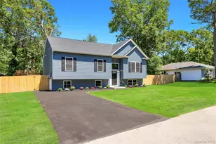 29 Dana Ave, Mastic, NY 11950 - Photo 4