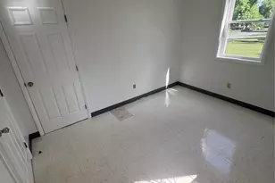 11 Fallkill Ave, Poughkeepsie, NY 12601 - Photo 6