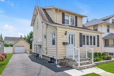 18 W Melrose Street, Valley Stream, NY 11580 - Photo 2