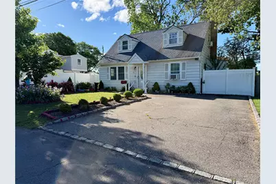 19 3rd Street, Lindenhurst, NY 11757 - Photo 4