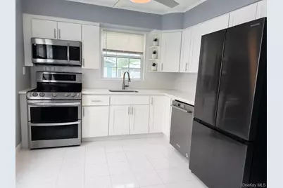 19 3rd Street, Lindenhurst, NY 11757 - Photo 6