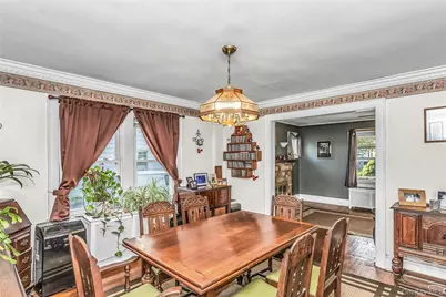 38 Macgregor Avenue, Roslyn Heights, NY 11577 - Photo 8