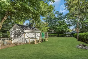 38 MacGregor Ave, Roslyn Heights, NY 11577 - Photo 18