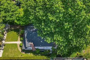 38 MacGregor Ave, Roslyn Heights, NY 11577 - Photo 20