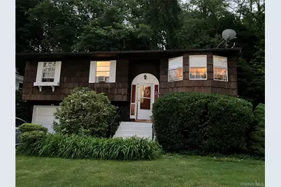 11 Harmony Lane, Glen Cove, NY 11542 - Photo 2