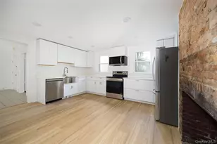 29 Delano St, Poughkeepsie, NY 12601 - Photo 2