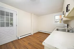 29 Delano St, Poughkeepsie, NY 12601 - Photo 4