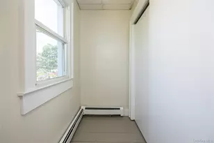 29 Delano St, Poughkeepsie, NY 12601 - Photo 8