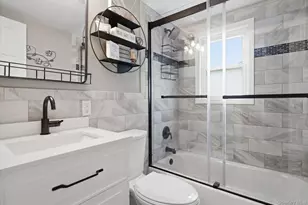 272 Hamilton Ave, Massapequa, NY 11758 - Photo 22