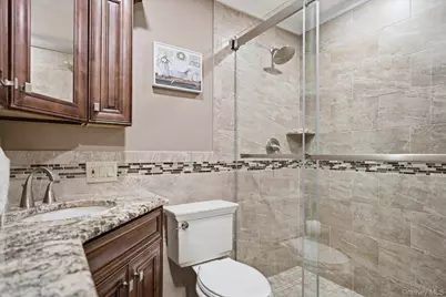 272 Hamilton Avenue, Massapequa, NY 11758 - Photo 18