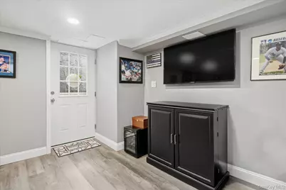 272 Hamilton Avenue, Massapequa, NY 11758 - Photo 32