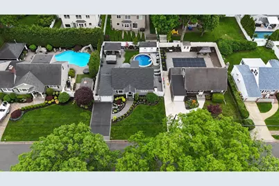 272 Hamilton Avenue, Massapequa, NY 11758 - Photo 44