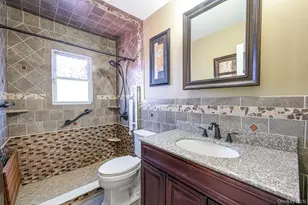 403 Brookside Ct, Copiague, NY 11726 - Photo 10