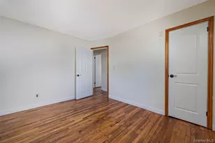 403 Brookside Ct, Copiague, NY 11726 - Photo 14