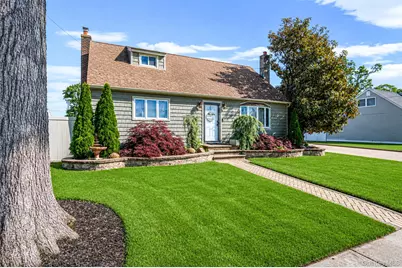 403 Brookside Court, Copiague, NY 11726 - Photo 2