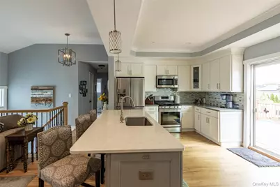 395 Saldane Avenue, North Babylon, NY 11703 - Photo 22