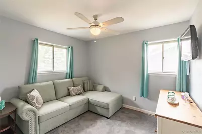 395 Saldane Avenue, North Babylon, NY 11703 - Photo 32
