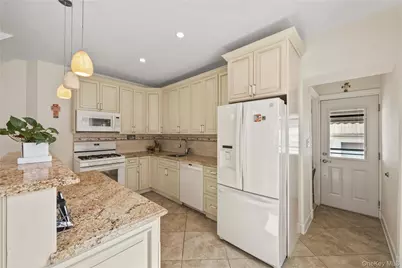 1034 Revere Avenue, Bronx, NY 10465 - Photo 8