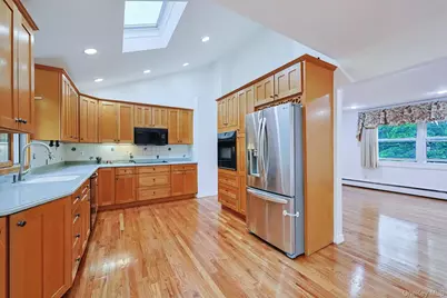 9 Grossman Street, Melville, NY 11747 - Photo 14