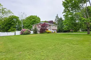9 Grossman St, Melville, NY 11747 - Photo 32