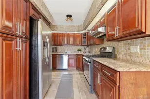 163-06 71st Ave, Fresh Meadows, NY 11365 - Photo 14