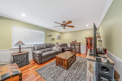 4 Sharon Drive, Coram, NY 11727 - Photo 10