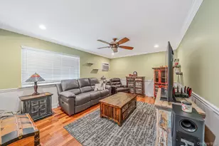 4 Sharon Dr, Coram, NY 11727 - Photo 10