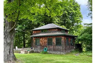 186 Taylor Rd, Cornwall, NY 10953 - Photo 2