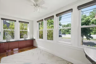 26121 Pembroke Ave, Great Neck, NY 11020 - Photo 16