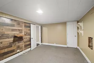 52 Center St, Ronkonkoma, NY 11779 - Photo 16