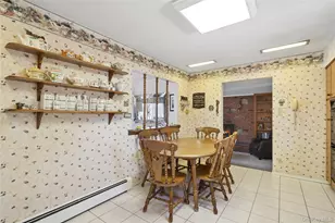 52 Center St, Ronkonkoma, NY 11779 - Photo 6