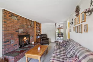 52 Center St, Ronkonkoma, NY 11779 - Photo 8