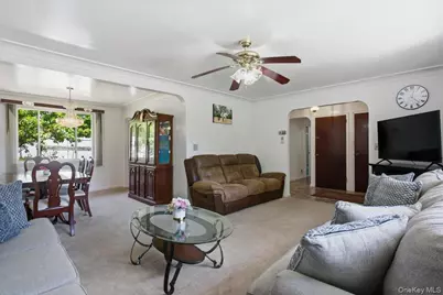 351 Grandview Boulevard, Yonkers, NY 10710 - Photo 4
